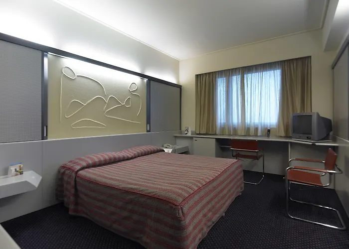 Nh CentroTurin Hotel